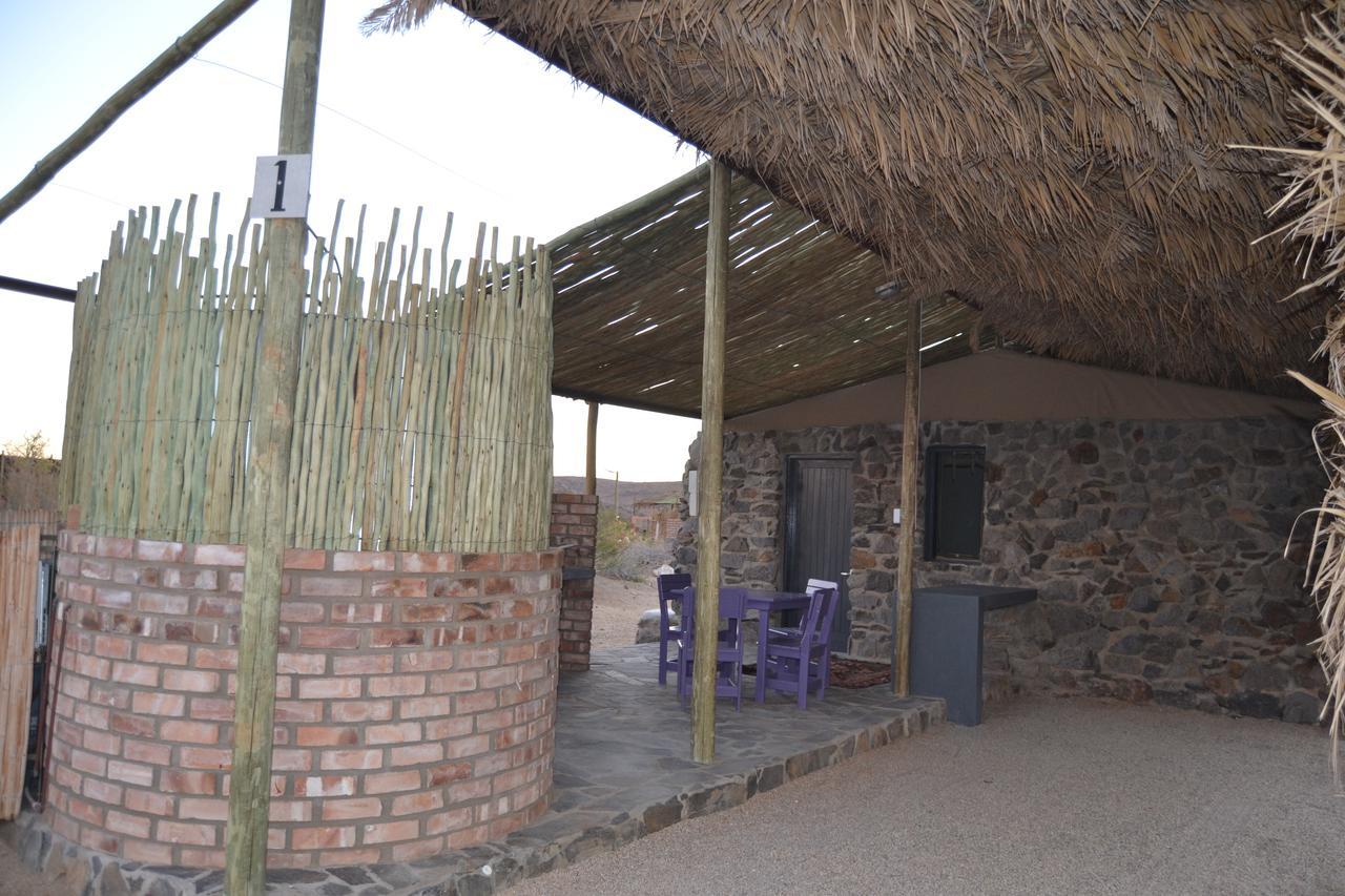 Daureb Isib Campsite And B&B Uis Exterior photo