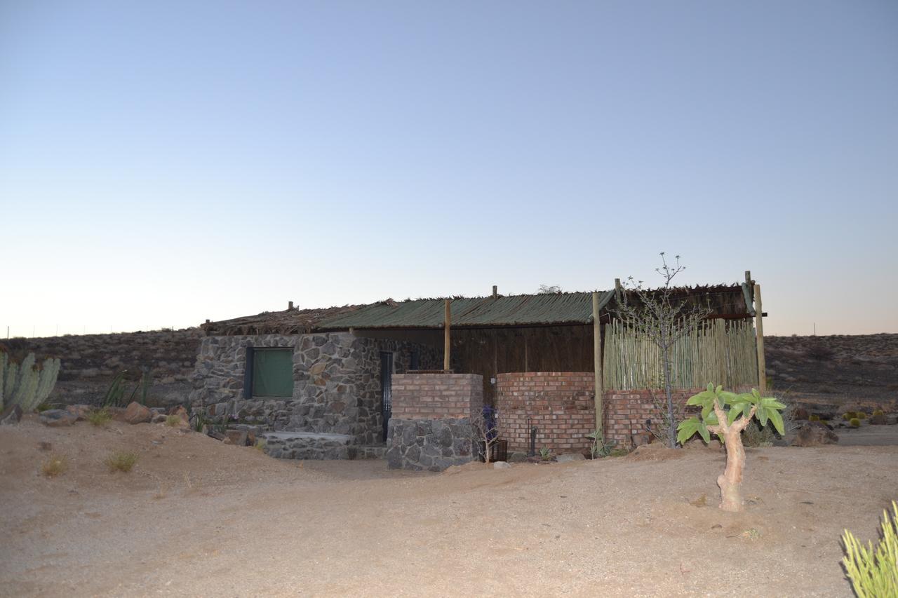 Daureb Isib Campsite And B&B Uis Exterior photo